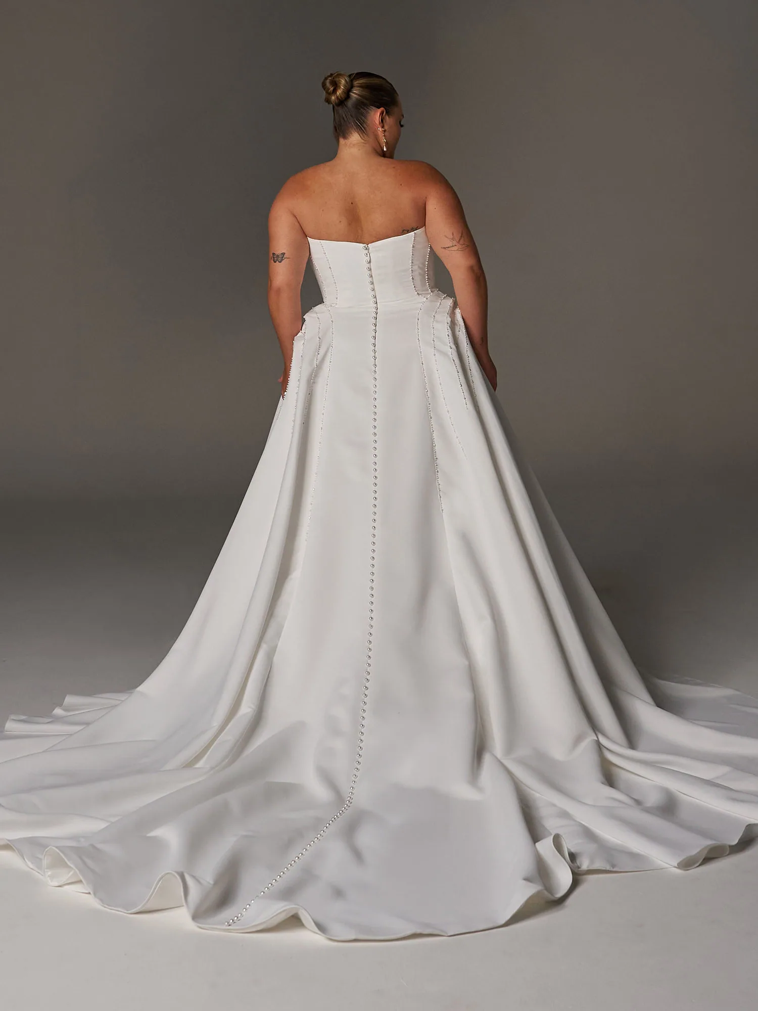 Toni by Evie Young, view 6